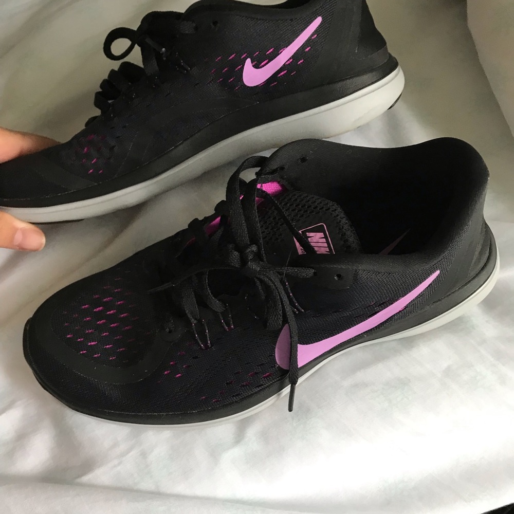 Running shoes